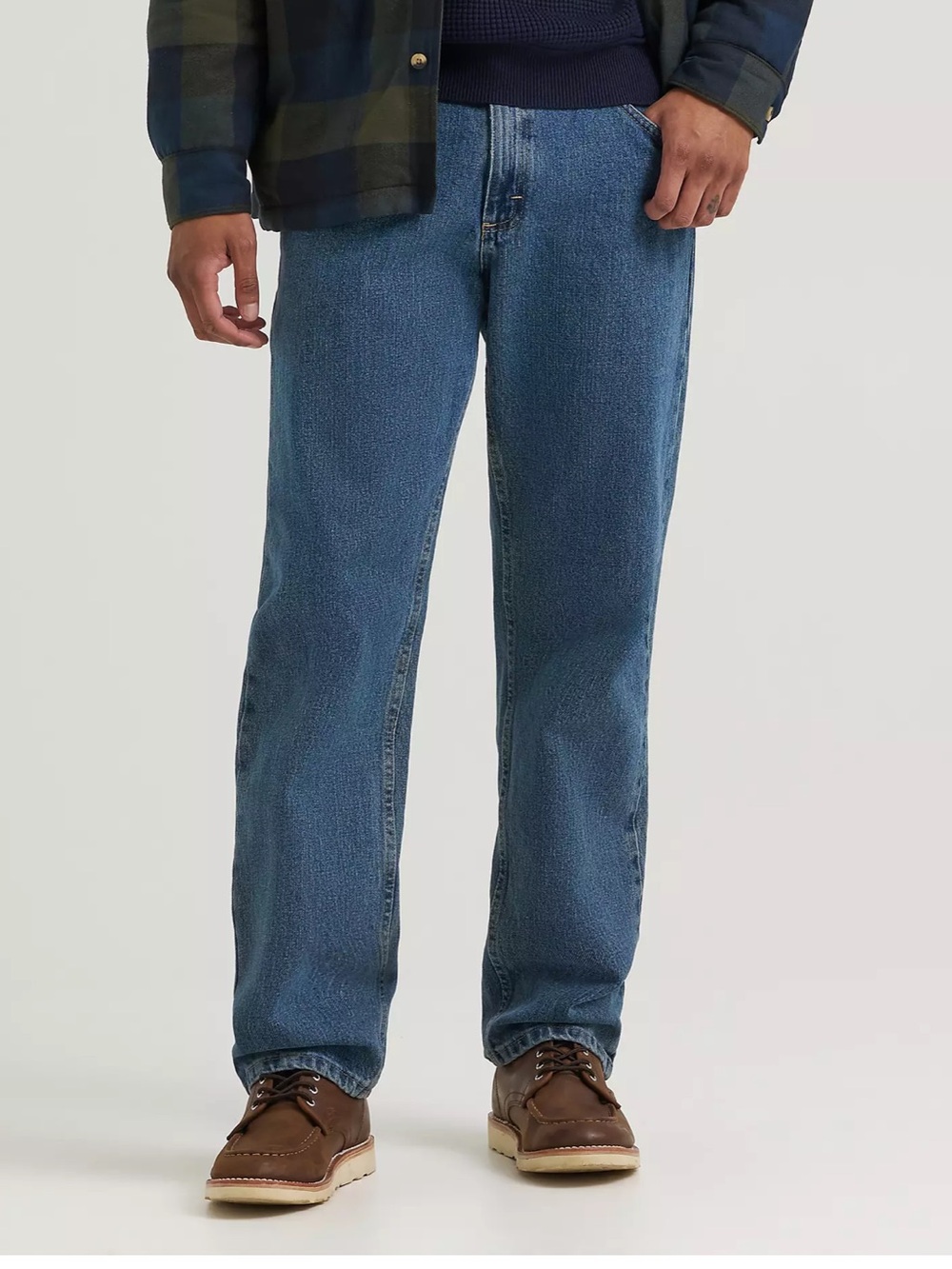 Wrangler relaxed fit Men’s Jeans in Medium Blue